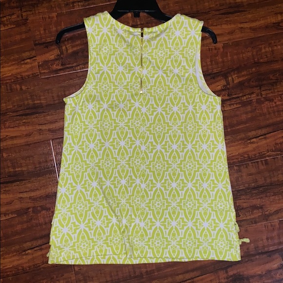 Crown & Ivy Top - Picture 4 of 5